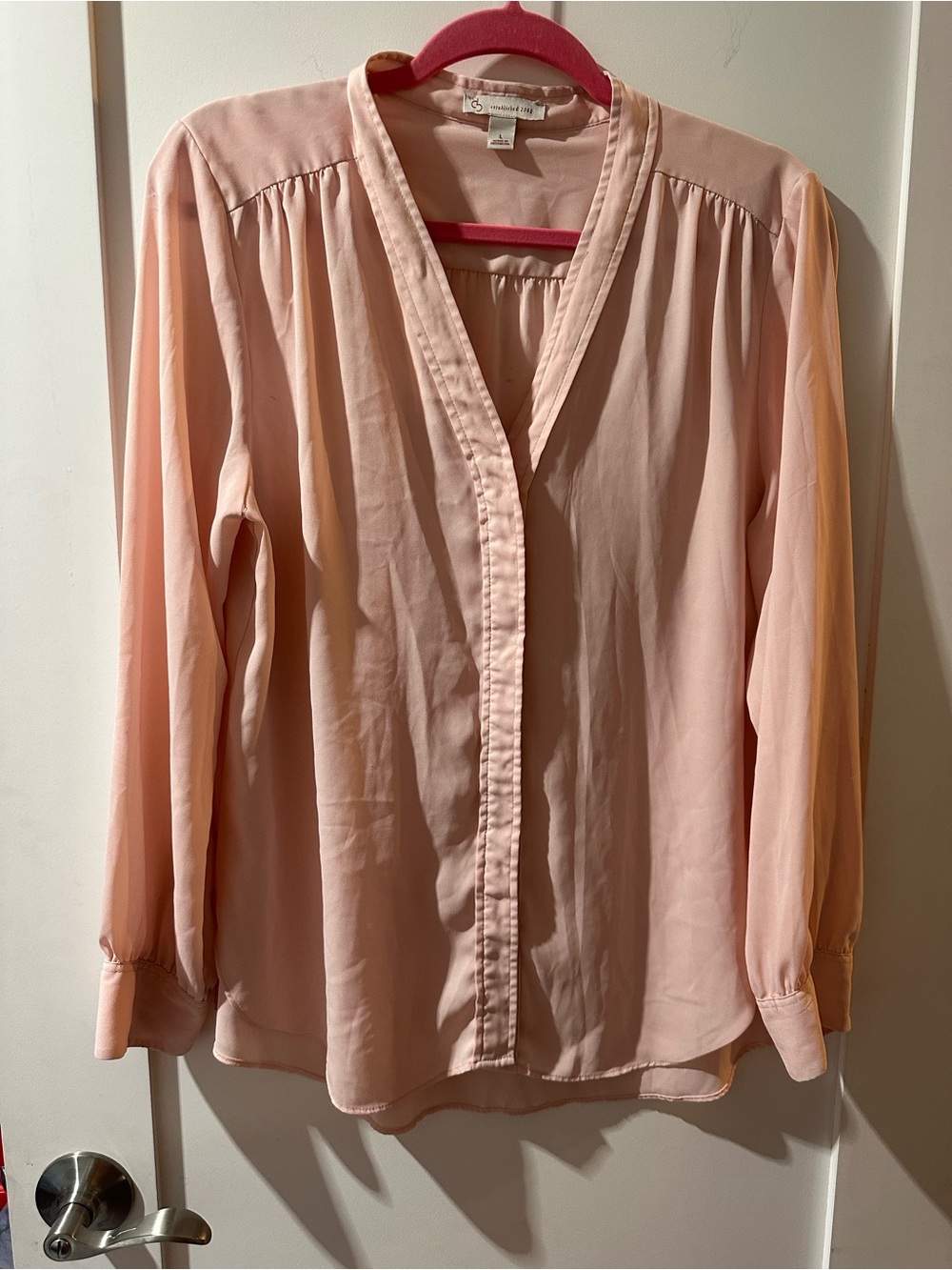 Dress Barn Soft Blush Pink V-Neck Long Sleeve Blouse